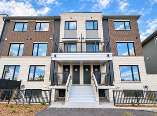1001 Glenroy Gilbert Dr #22, Ottawa, ON K2J 5R6