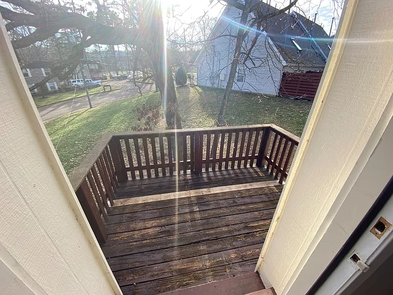 4532 Lynnmont Rd — Photo 34