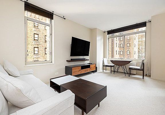 3rd image of 145 E 48th St APT 15B