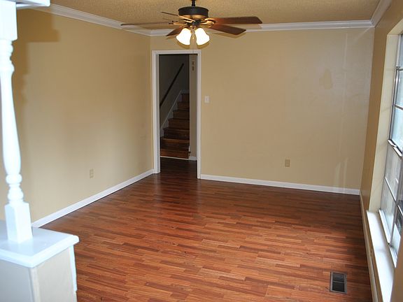 4th image of 711 Belaire Dr