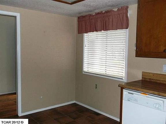 3rd image of 20835 Knollcrest Ct