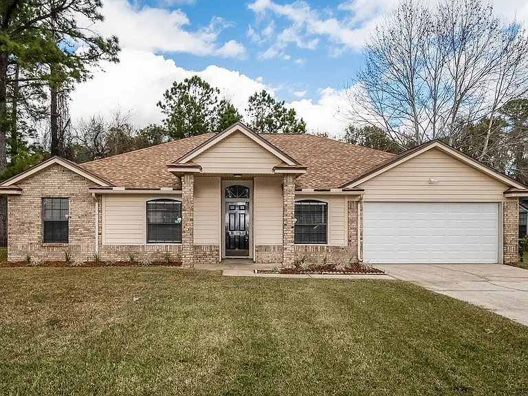 3413 Deerfield Pointe Dr — Photo 1