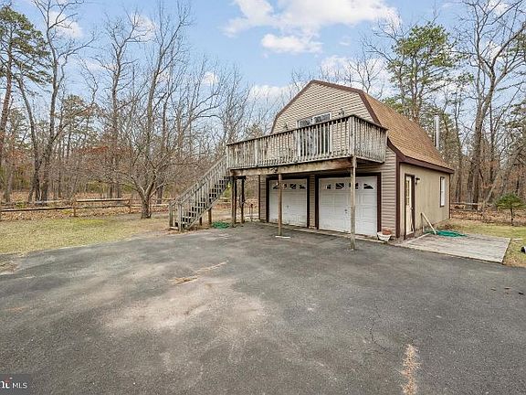 2nd image of 239 Maple Dr