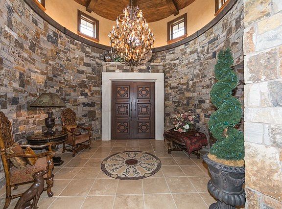 3rd image of 1020 E Bluestem Ct