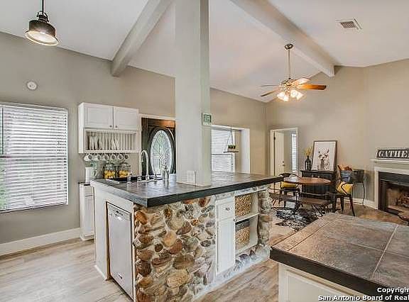 4th image of 234 Doeskin Dr