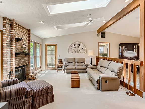 5th image of 11085 SW Summer Lake Dr