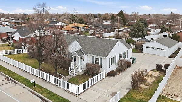 1st image of 6023 S 700 W