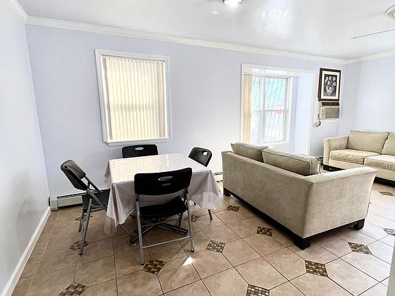 5th image of 10941 141st St