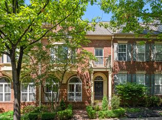 557 Longhorn Cres #1, Rockville, MD 20850