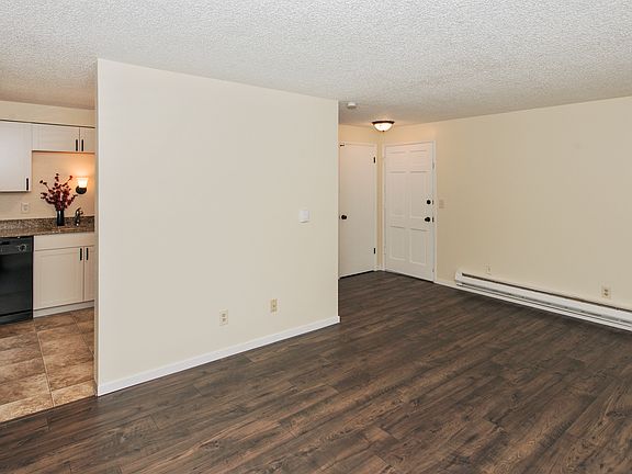 4th image of 12211 Edgewood Ave SW APT 14
