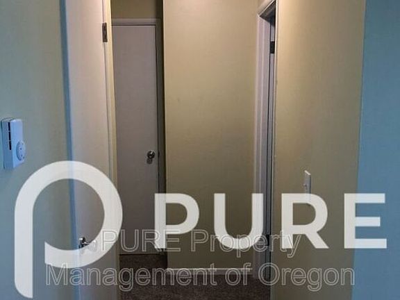 4th image of 1049 SE Walnut St APT 17