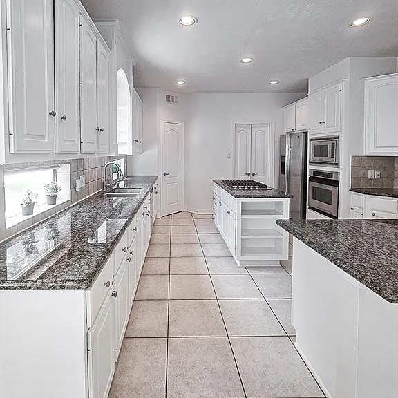 6010 Serrano Terrace Ln — Photo 19