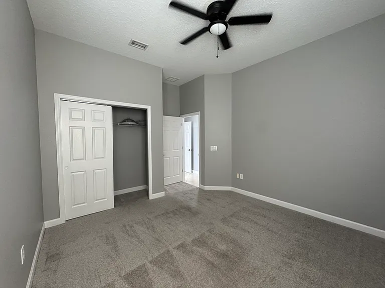 142 Harrington Ct — Photo 36