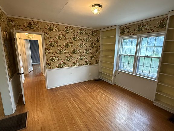 3rd image of 2538 S Evanston Ave