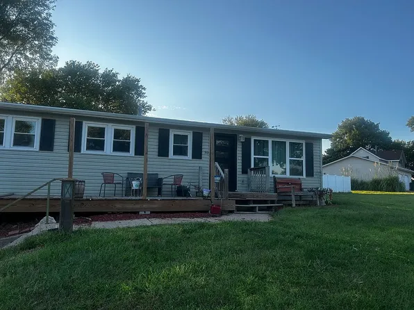 310 S Liberty St, Blue Hill, NE 68930