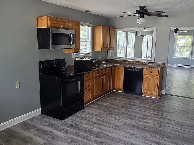 126 E Lorain St #1 — Photo 10