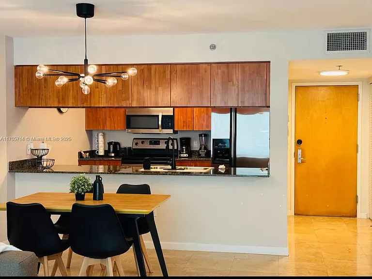 1200 Brickell Bay Dr #3220 — Photo 5