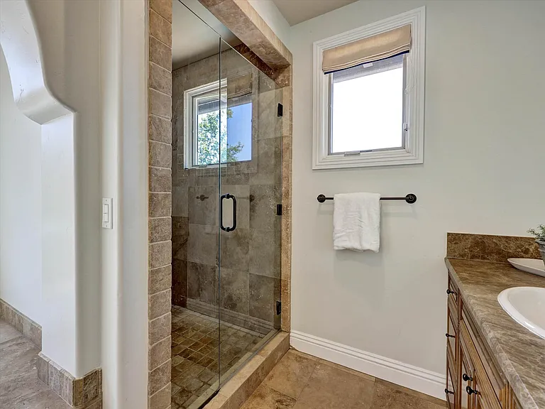2932 Lone Jack Rd — Photo 43