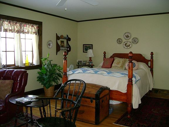 master bedroom, view 2