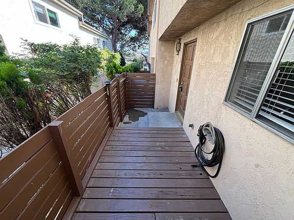 2nd image of 1915 Marshallfield Ln Unit 3
