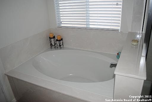 5th image of 25618 Lost Creek Way