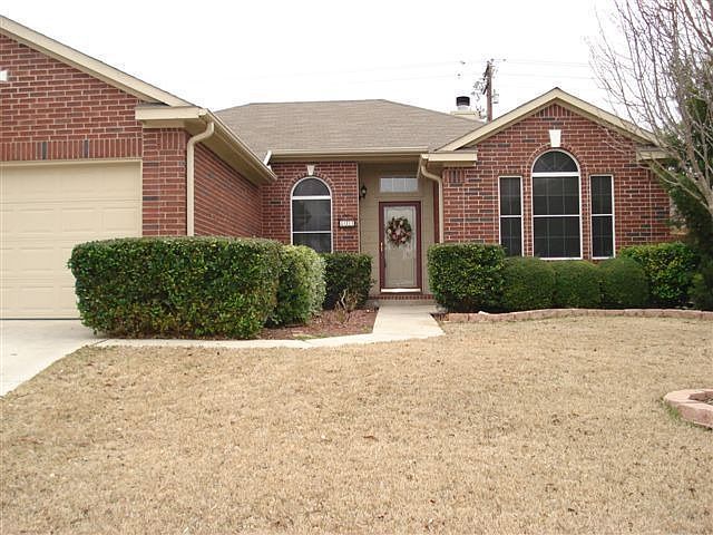 1st image of 844 Cross Branch Dr