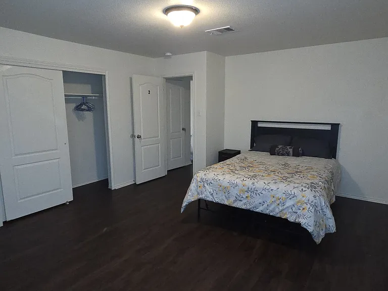 Second Floor - Room #2 with Queen size bed