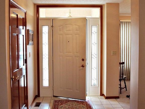 3-22-Foyer