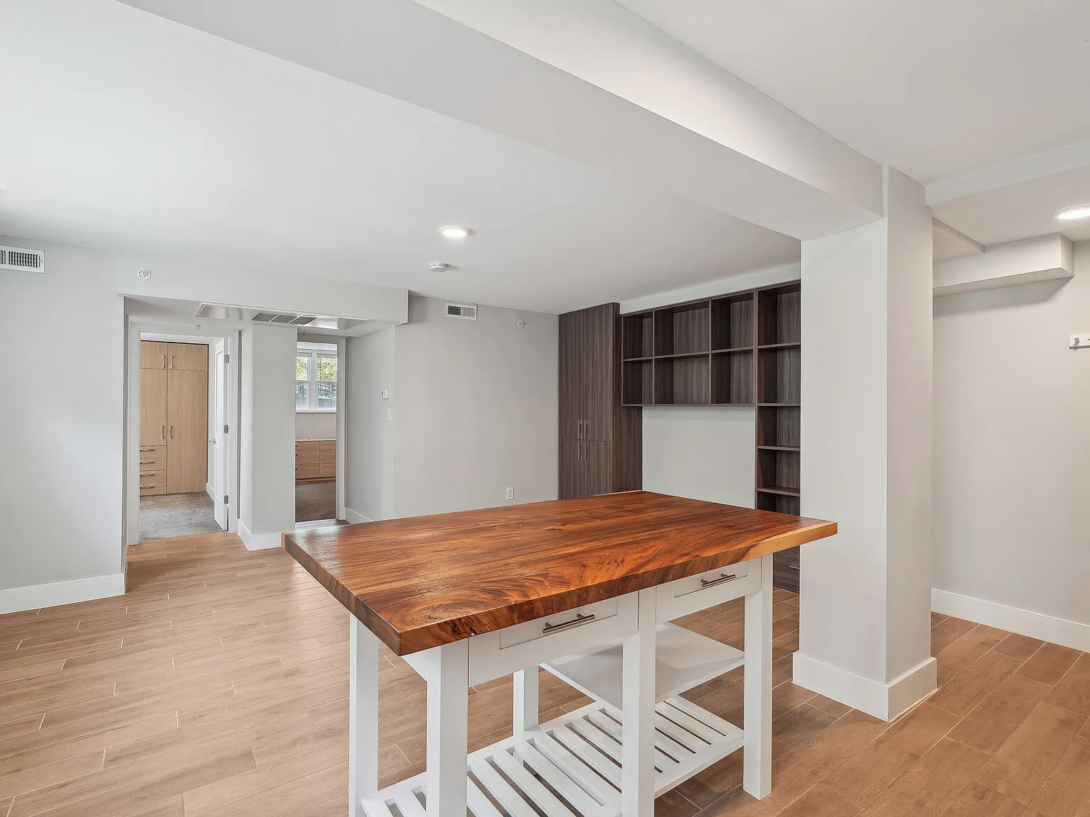 2 bed, 800 sqft, $2,395 — Photo 4