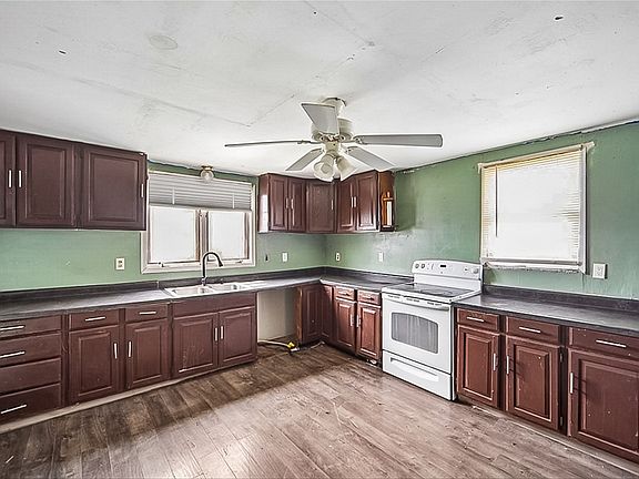 4th image of 513 2nd St