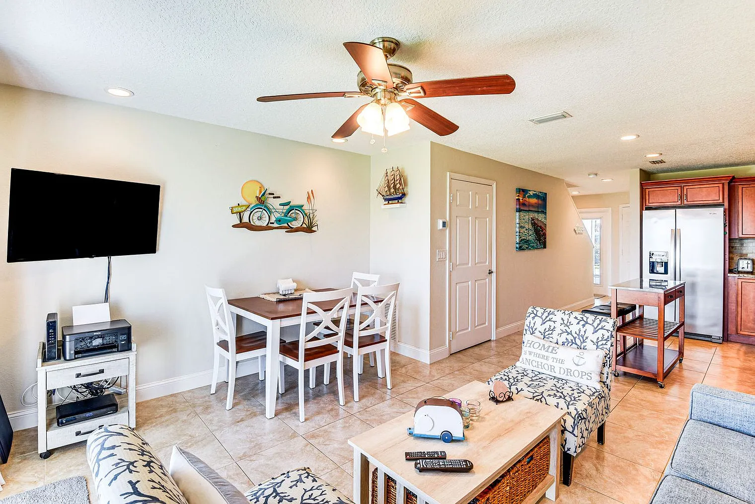 2 bed, 2.0 bath, 968 sqft, $2,967 — Photo 3