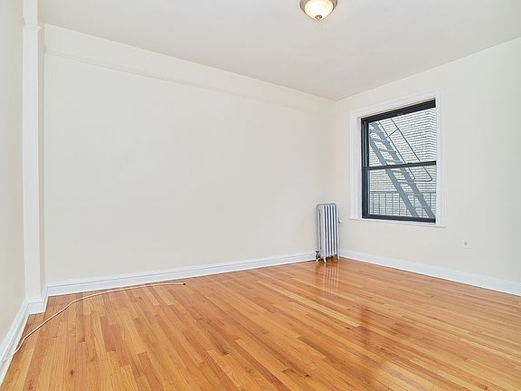 5th image of 344 Fort Washington Ave APT 4A