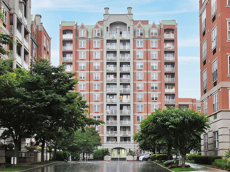 1st image of 45 Oceana Dr APT Ph1c