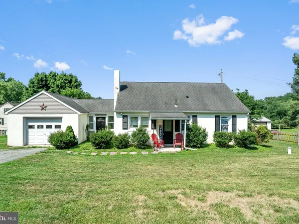 20 Pennock Aly, West Grove, PA 19390