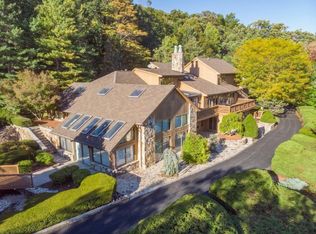 48 College Dr, Bluefield, VA 24605