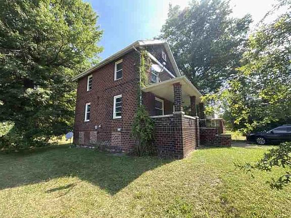2nd image of 3116 Castalia Ave