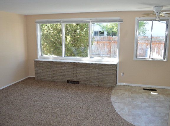 3rd image of 365 Utley Cir