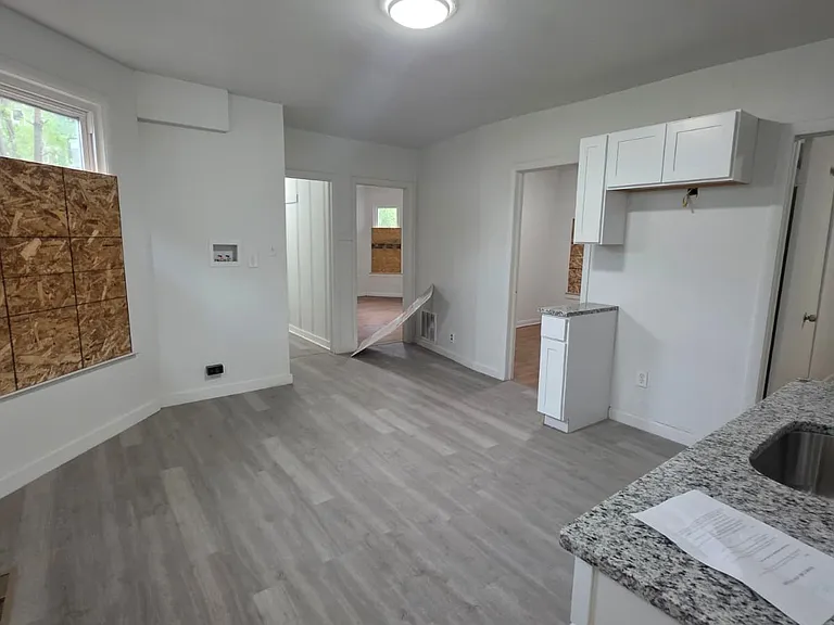 69 Frank St #1 — Photo 1