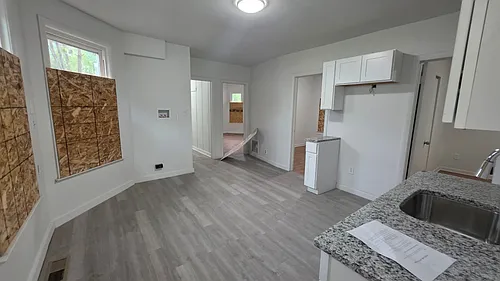 69 Frank St Photo 1