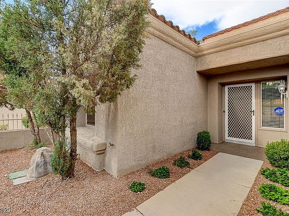 3rd image of 2452 Sunup Dr