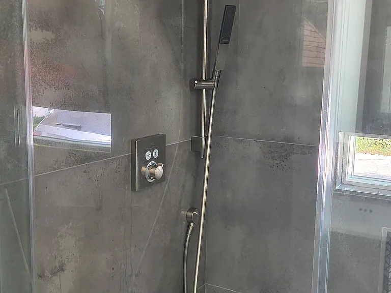 2828 Benedict Canyon Dr — Photo 12