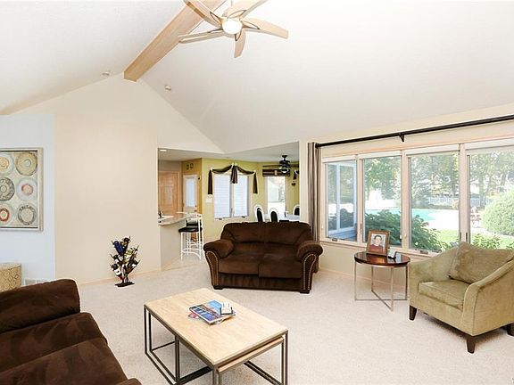 3rd image of 7366 Graydon Dr