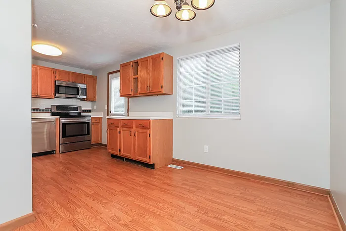 159 Hillwood Ct — Photo 6