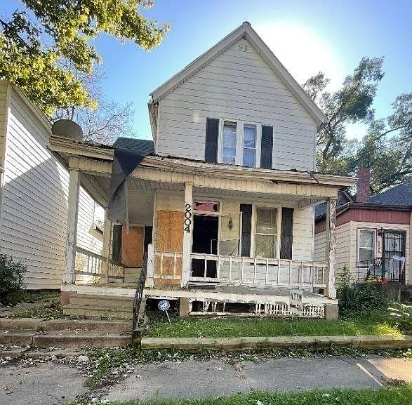 2004 W Malone Ave photo 1