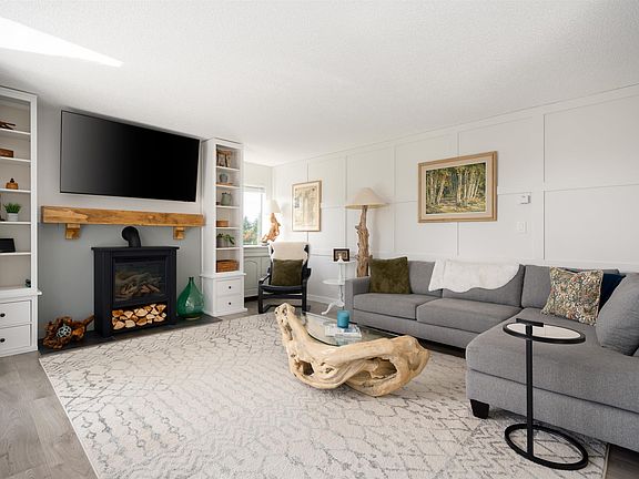 4th image of 1740 Southmere Cres #309
