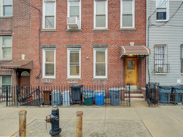 55 Herbert St, Brooklyn, NY 11222