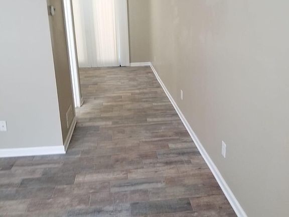 5th image of 2776 Northwood Ct SW