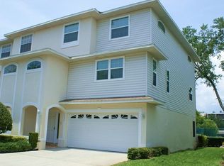 8247 Eagles Park Dr N, Saint Petersburg, FL 33709