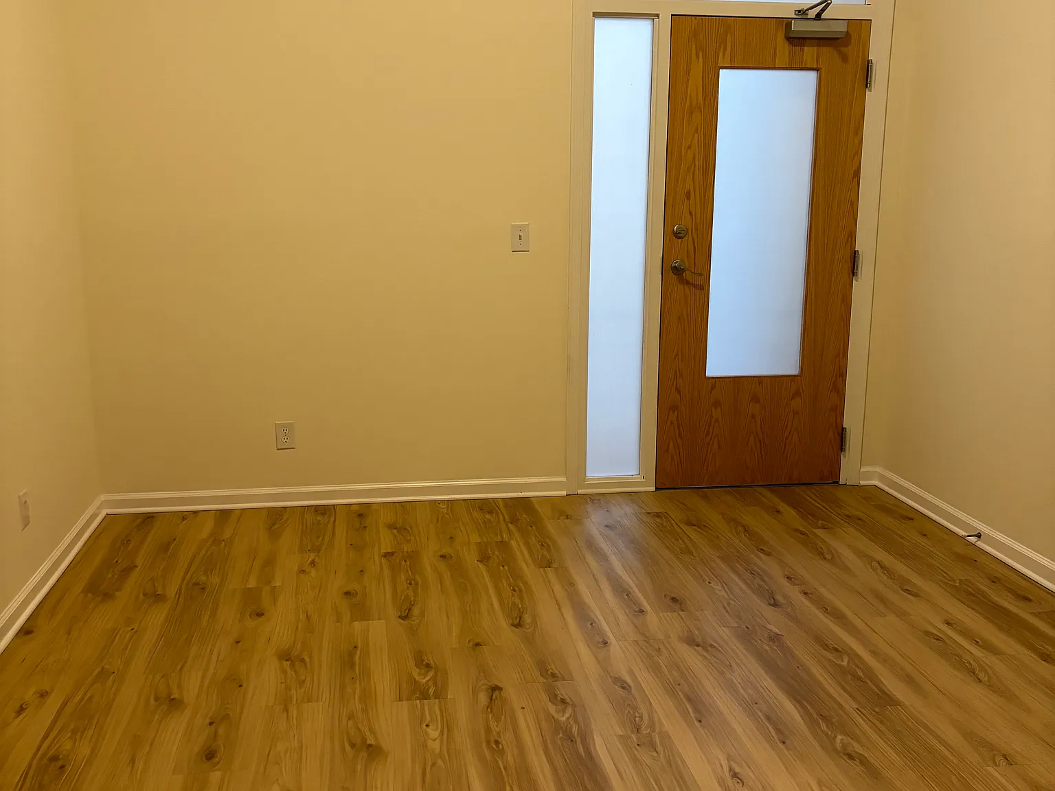 Luxury Downtown Apartments — Photo 4