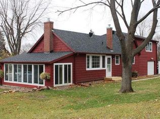 1820 Sunset Dr, La Crosse, WI 54601